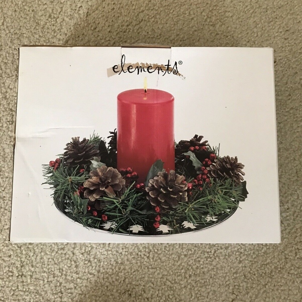 Elements Pinecone/Berry Centerpiece - NEW